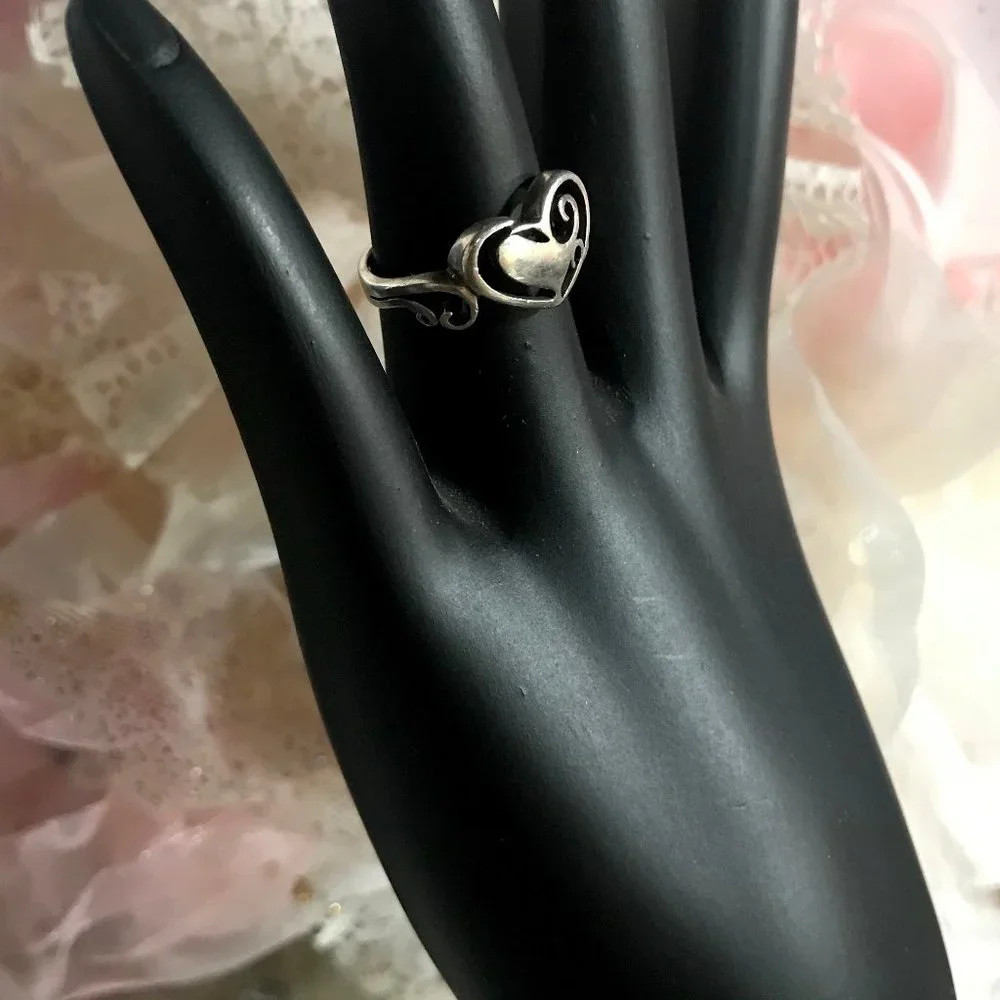 STERLING SILVER HEART & BIRD THEMED RING (4.75)